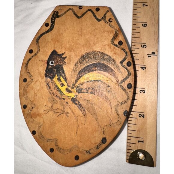 Vintage Wood Rooster Painted Hinged woodpecker woodware hamburger press - Picture 4 of 5